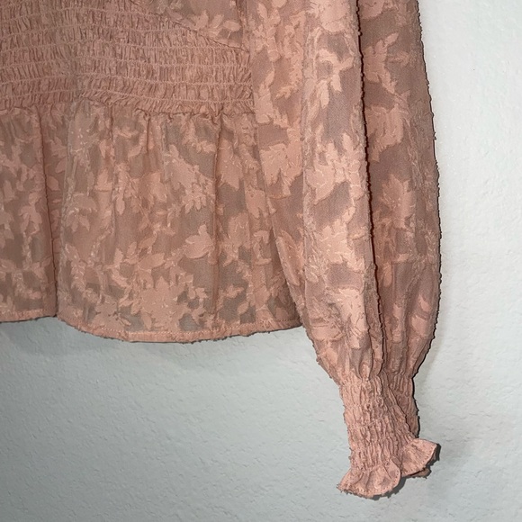 BCBGMAXAZRIA Womens V-neck Woven Floral Peasant Long Sleeve lined blouse Top EUC - Picture 5 of 16